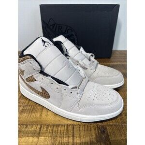 Jordan 1 Mid SE 9.5M DZ4129-102